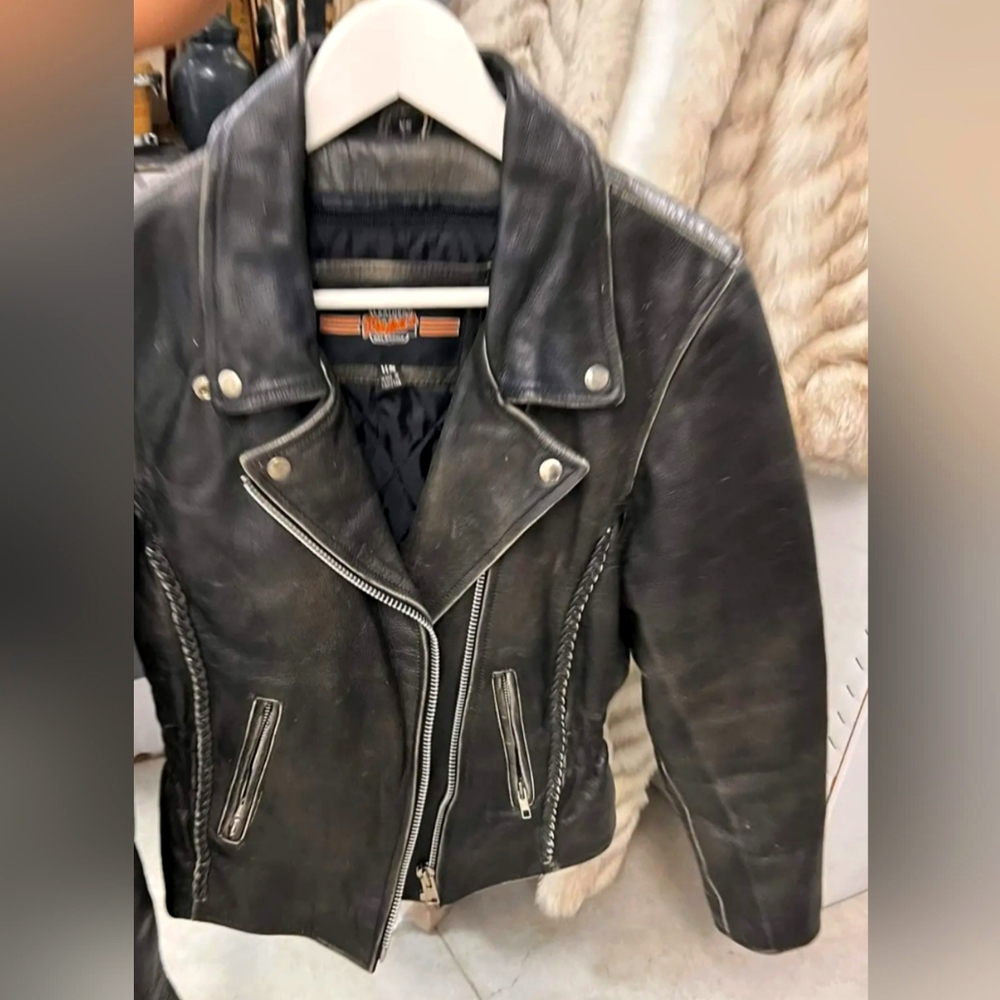 Real Leather Jacket - Picture 1 of 3